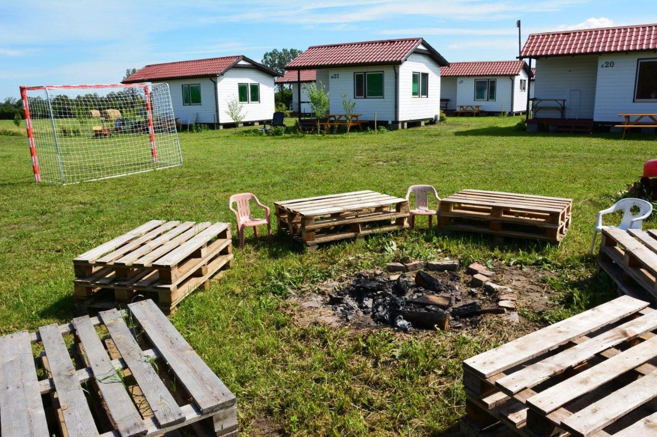 Domki Letniskowe Pod Orzechem Dziwnowek-Wrzosowo Wrzosowo  Exterior photo